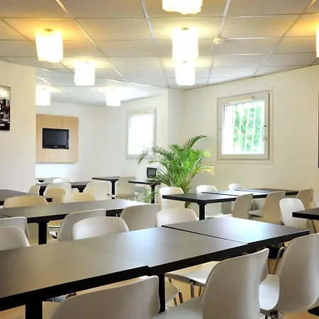 Welcomotel Hotel Coignières