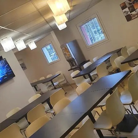 Welcomotel 2* Coignières